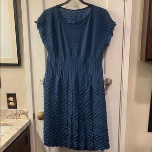 Chic Teal Babette Crinkle Pleated Midi Dress